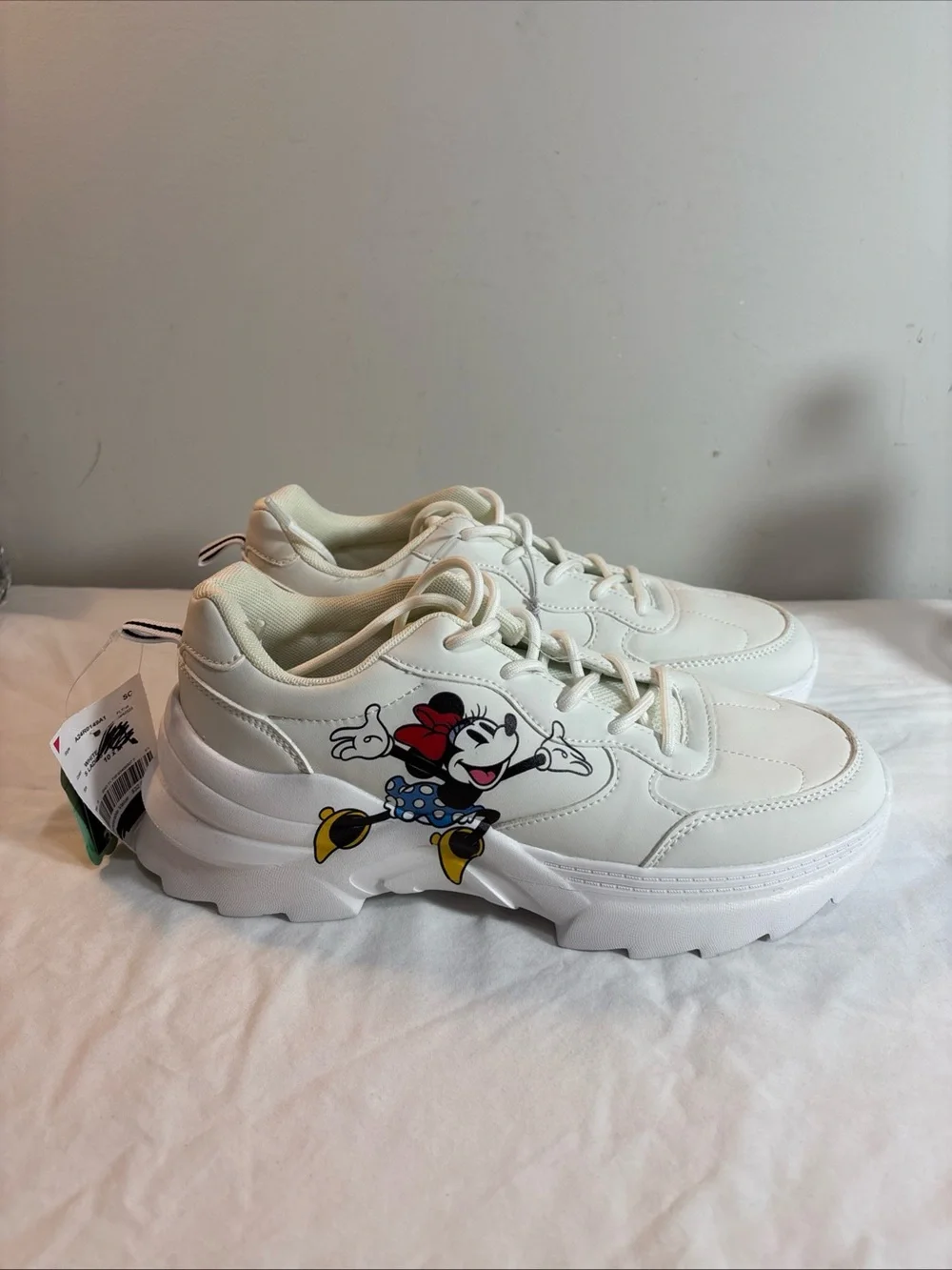 Disney Women’s White Mickey Mouse Accent Sneakers. 8/20